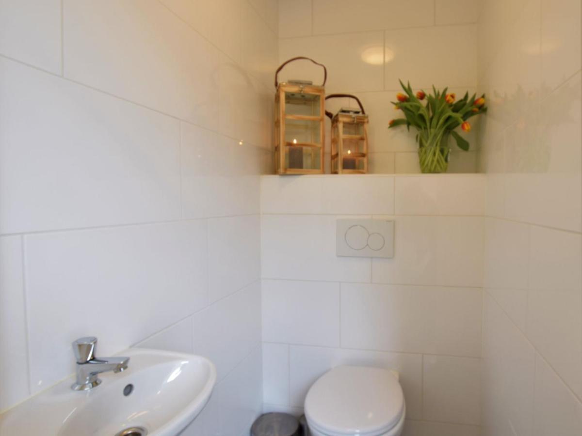 Beautiful Houseboat With Terrace Jacuzzi Hotell Haag Exteriör bild