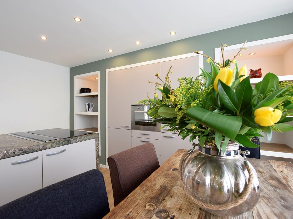 Beautiful Houseboat With Terrace Jacuzzi Hotell Haag Exteriör bild